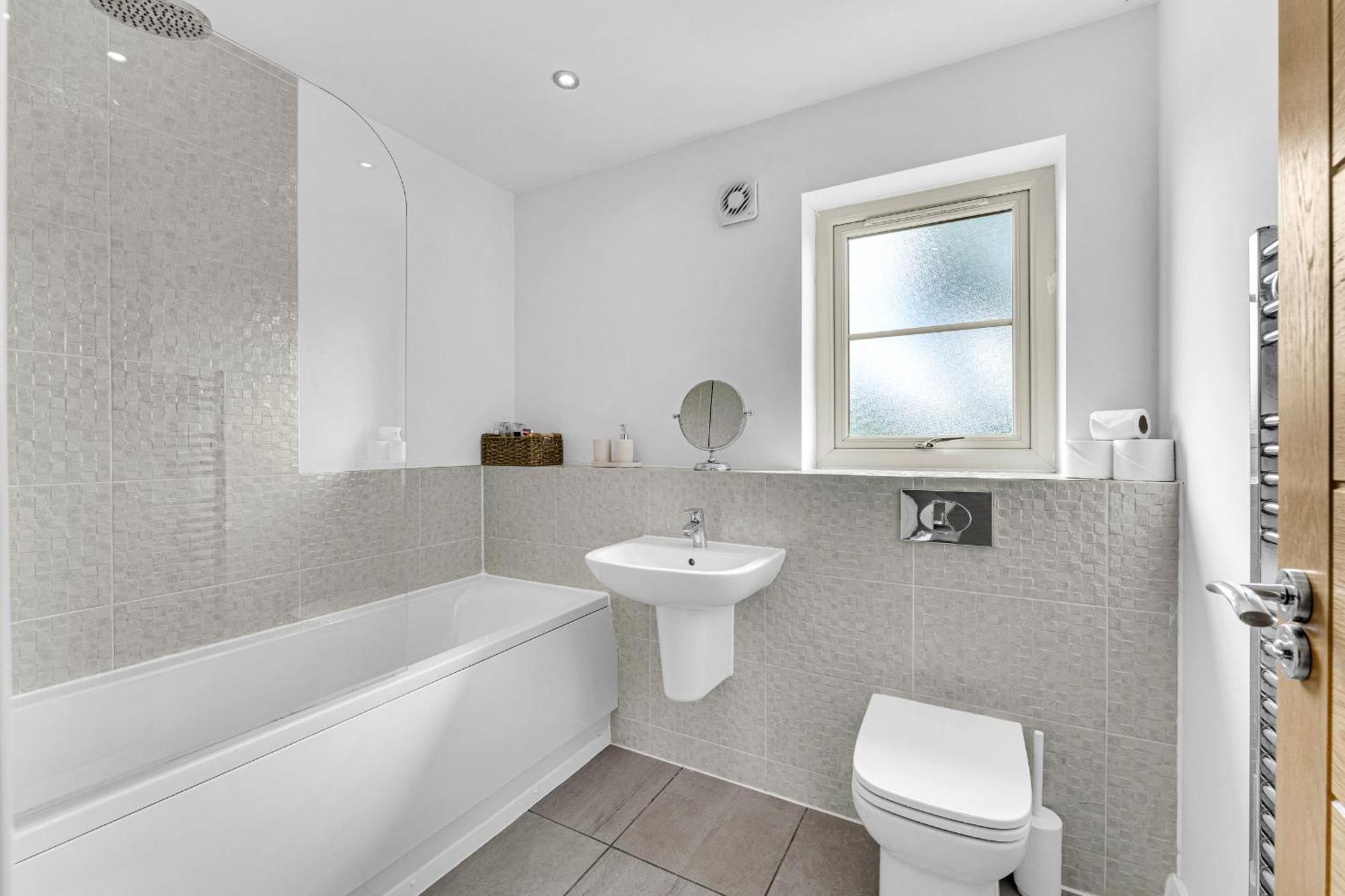 Brook Meadow House, 4 Bed House, Manchester Astley  Exterior photo