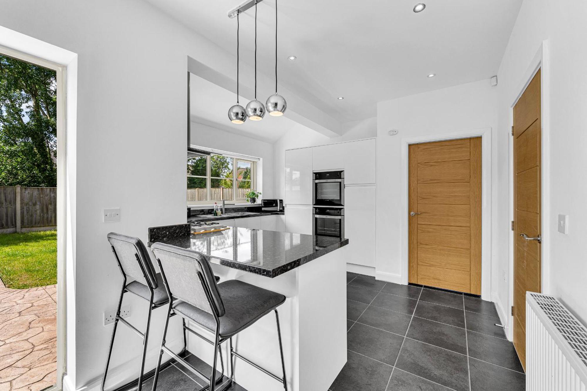 Brook Meadow House, 4 Bed House, Manchester Astley  Exterior photo