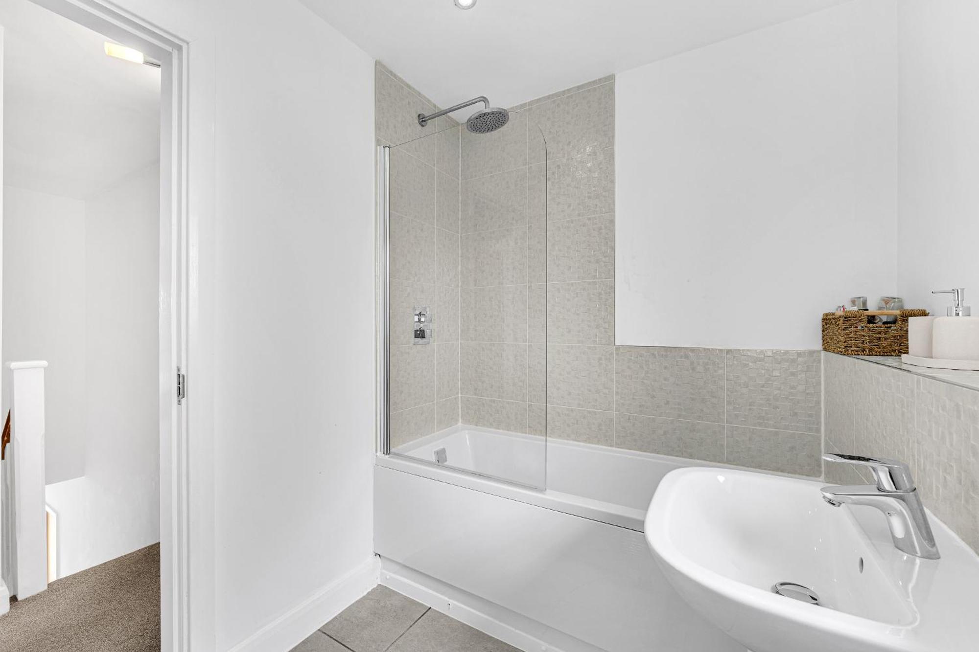 Brook Meadow House, 4 Bed House, Manchester Astley  Exterior photo